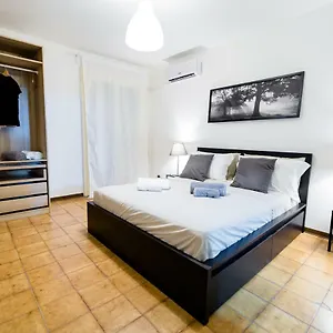 Apartament Center, Katania