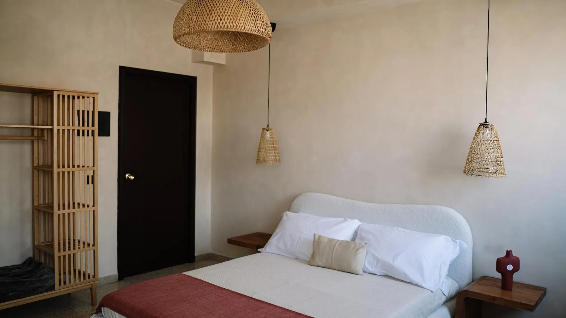Taga Suites Aeroporto di Catania Fontana Rossa