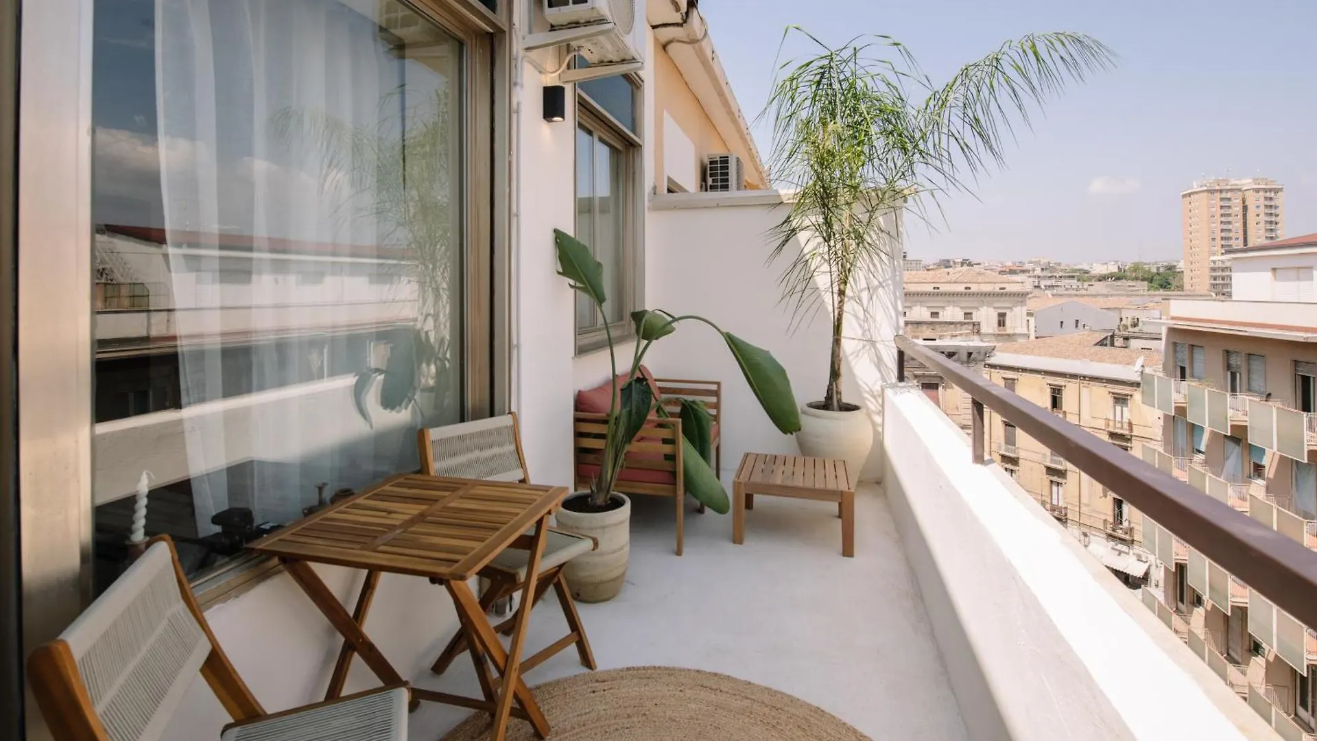 Taga Suites Aeroporto di Catania Fontana Rossa Affittacamere