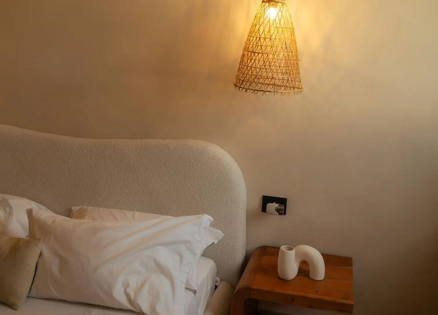 Taga Suites Aeroporto di Catania Fontana Rossa Affittacamere