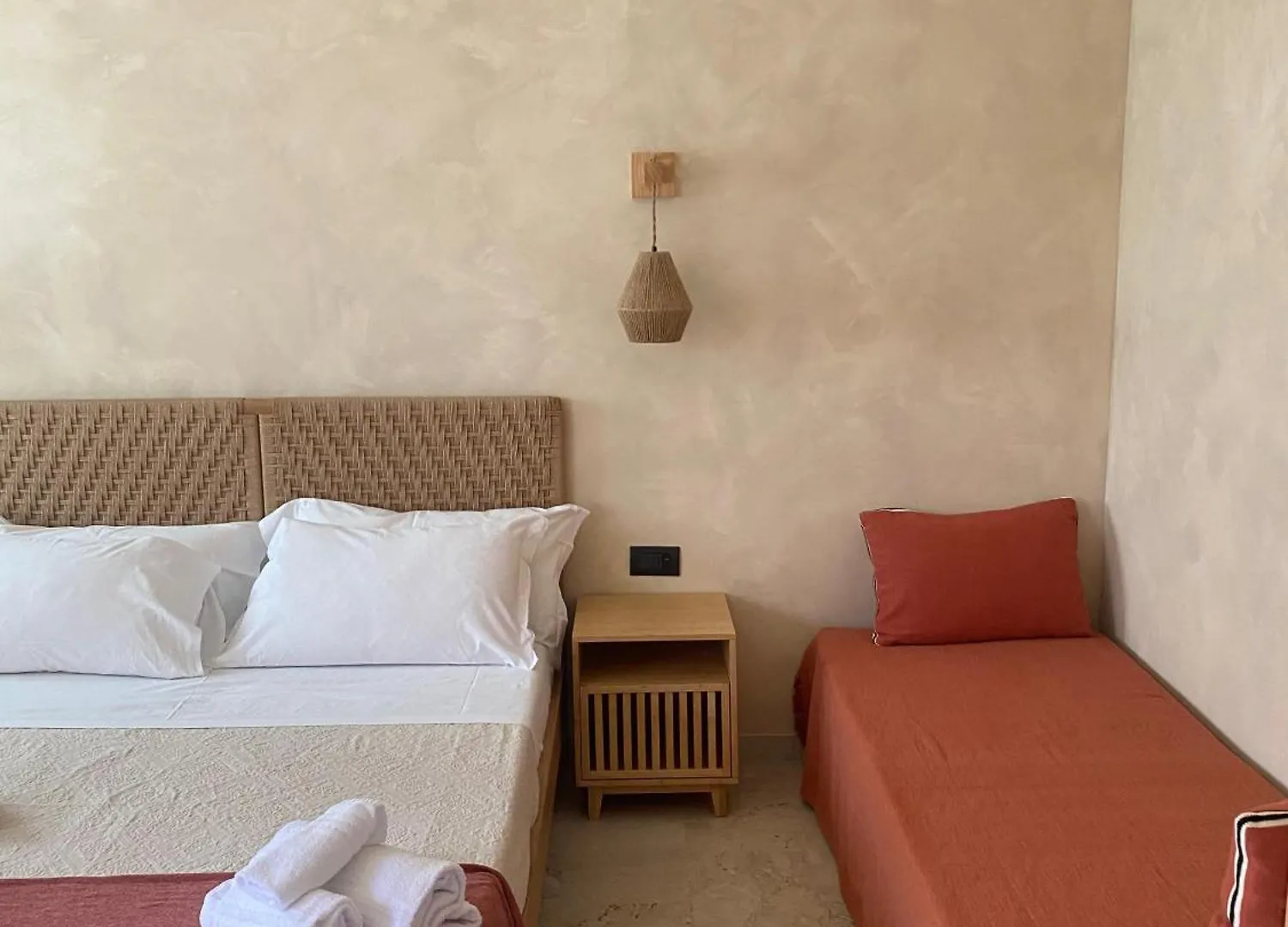 Taga Suites Aeroporto di Catania Fontana Rossa